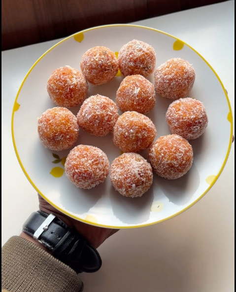 make carrot laddus ठंड में बनाइए गाजर के लड्डू सिर्फ 15 मिनट में