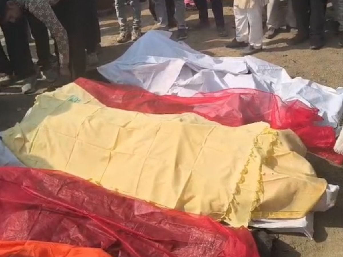 पत्नी का गला काटा बच्चों को जहर दियाकासगंज में पति फंदे से लटका