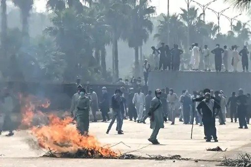 पाकिस्तान में दो कबायली समूहों के बीच झड़प 11 की मौत
