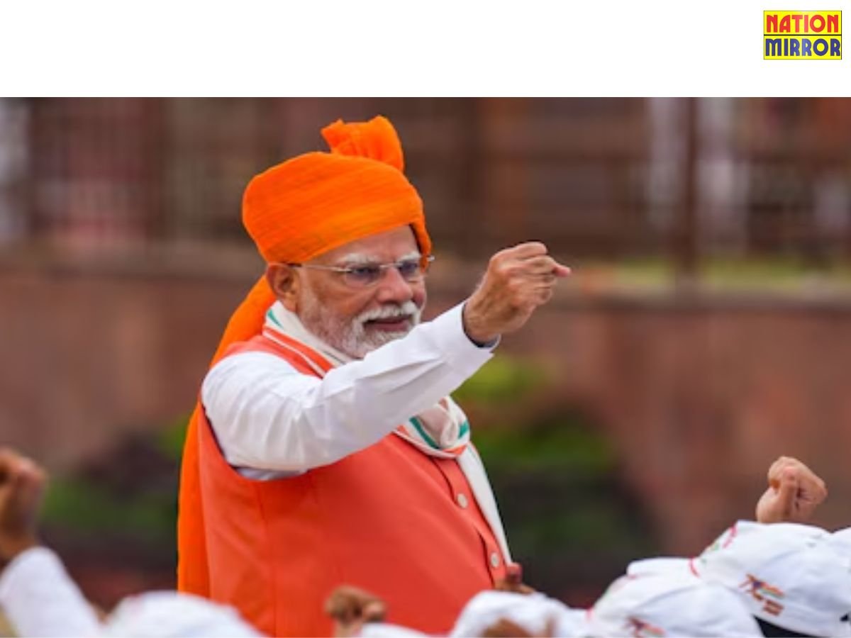मोदी ने लाल किले से पहली बार rss की तारीफ की