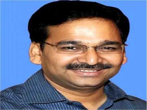 ias विनय चौबे समेत कई लोगों के ठिकानों पर ed के छापे