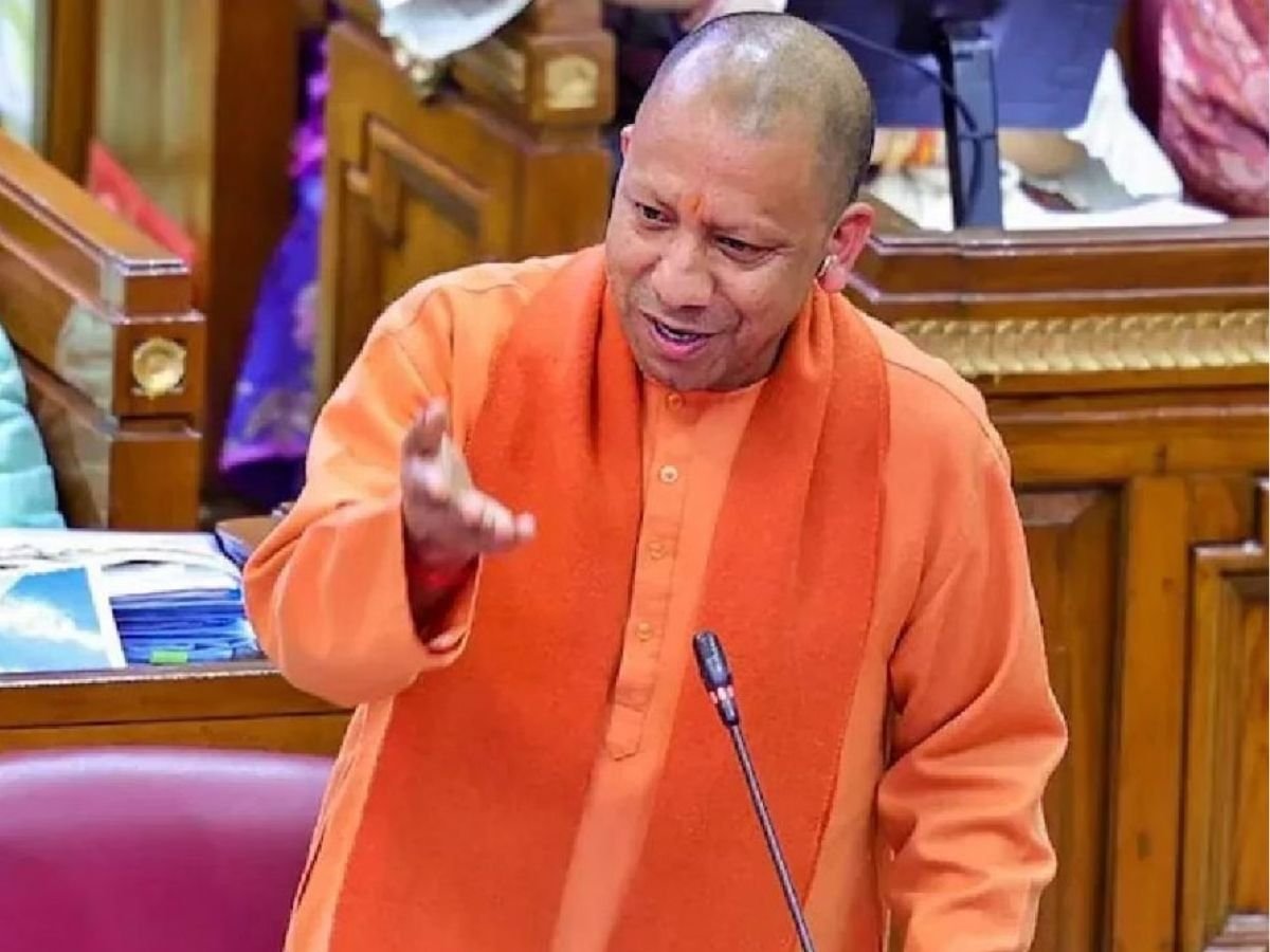 cm योगी ने की शिक्षामित्रों के लिए बड़ी घोषणा अब मिलेंगे 18 हजार गलगोटिया के जिक्र पर हंसे योगी