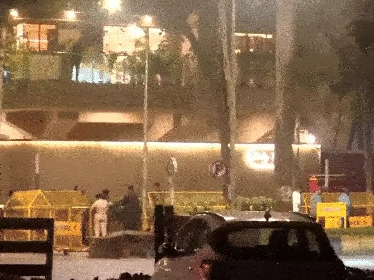 rohit shetty firing case update फिल्ममेकर के घर फायरिंग केस में 4 और आरोपी हुए गिरफ्तार