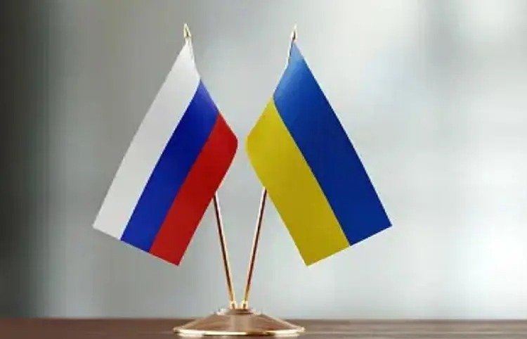 russia ukrainian war  यूक्रेन के गांवों में रूस का कब्जा ब्रिटेन और फ्रांस सेना भेजने को तैयार