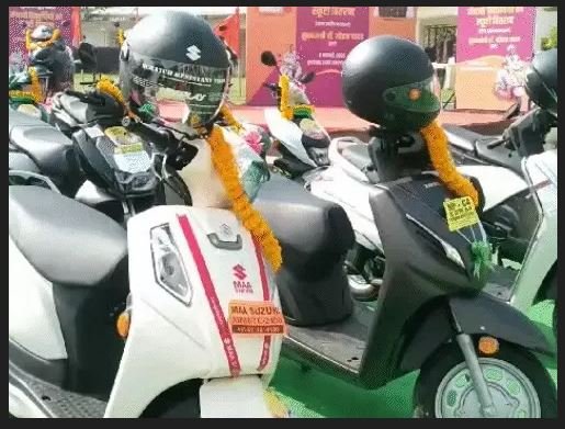 मुख्यमंत्री डॉ मोहन यादव 7832 टॉपर विद्यार्थियों को देंगे निशुल्क स्कूटी शिक्षा में उत्कृष्टता का सम्मान
