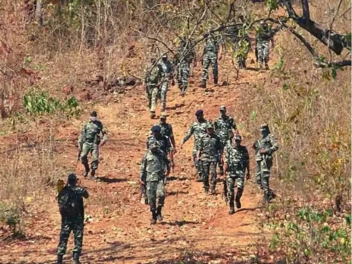 cg news  सुरक्षो बलों ने ied बम किया निष्किय6 माओवादियों को किया गिरफ्तार
