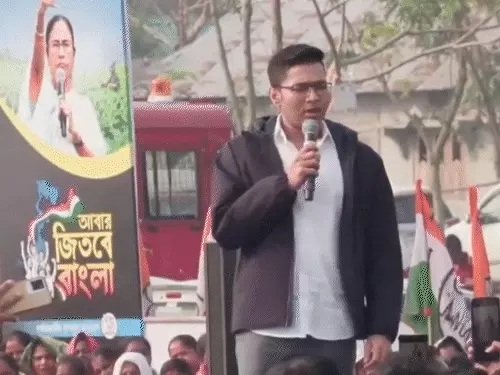 मुख्य चुनाव आयुक्त जादूगर हैं अभिषेक बनर्जी bjp सांसदों को बताया ‘सांप’