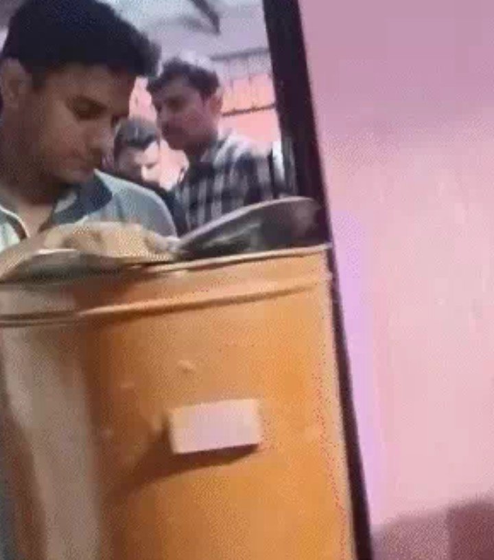 8 year old girl murder up किराएदार ने 8 साल की बच्ची की गला काटकर कर दी हत्या