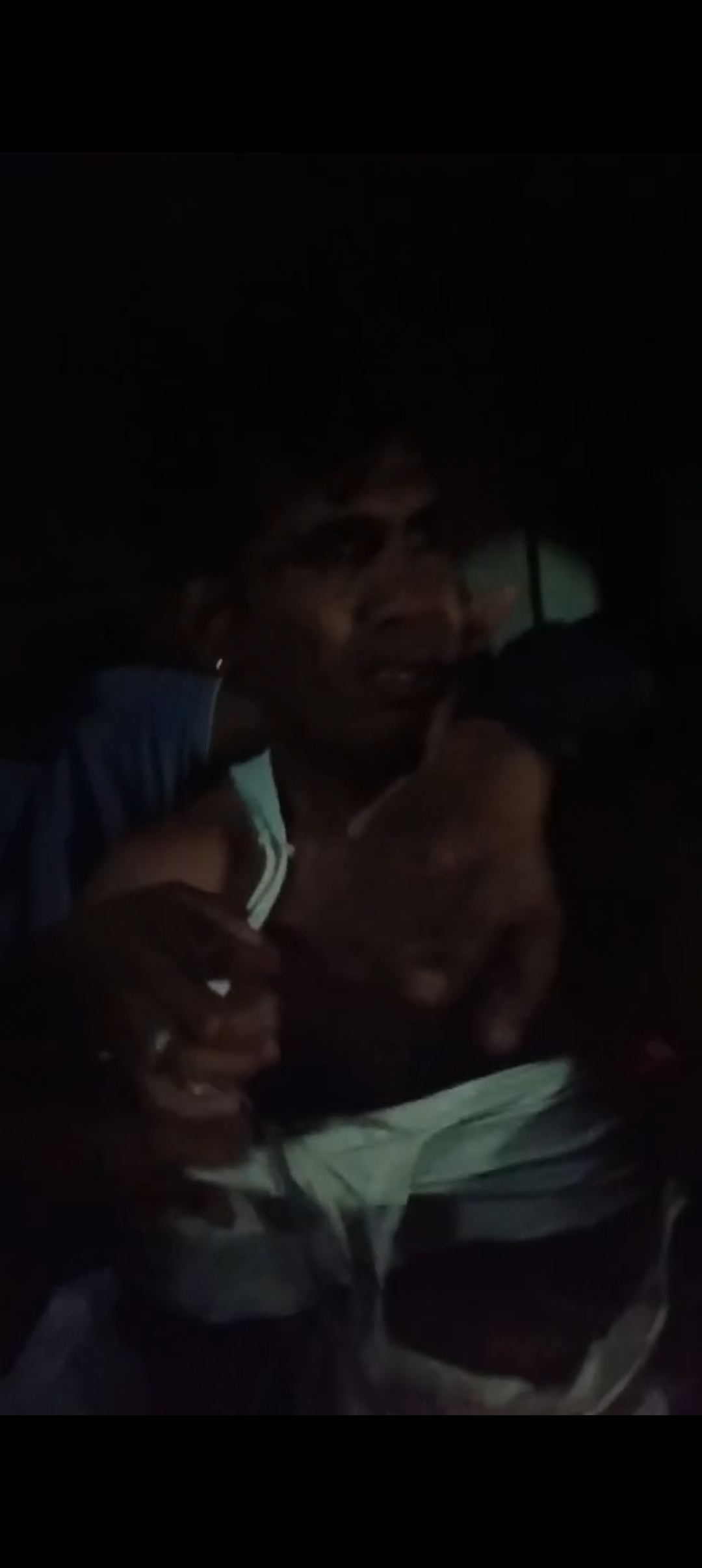 bhopal constable viral video भोपाल में कॉन्स्टेबल की पिटाई का वीडियो वायरल पति ने लगाए अवैध संबंध के गंभीर आरोप