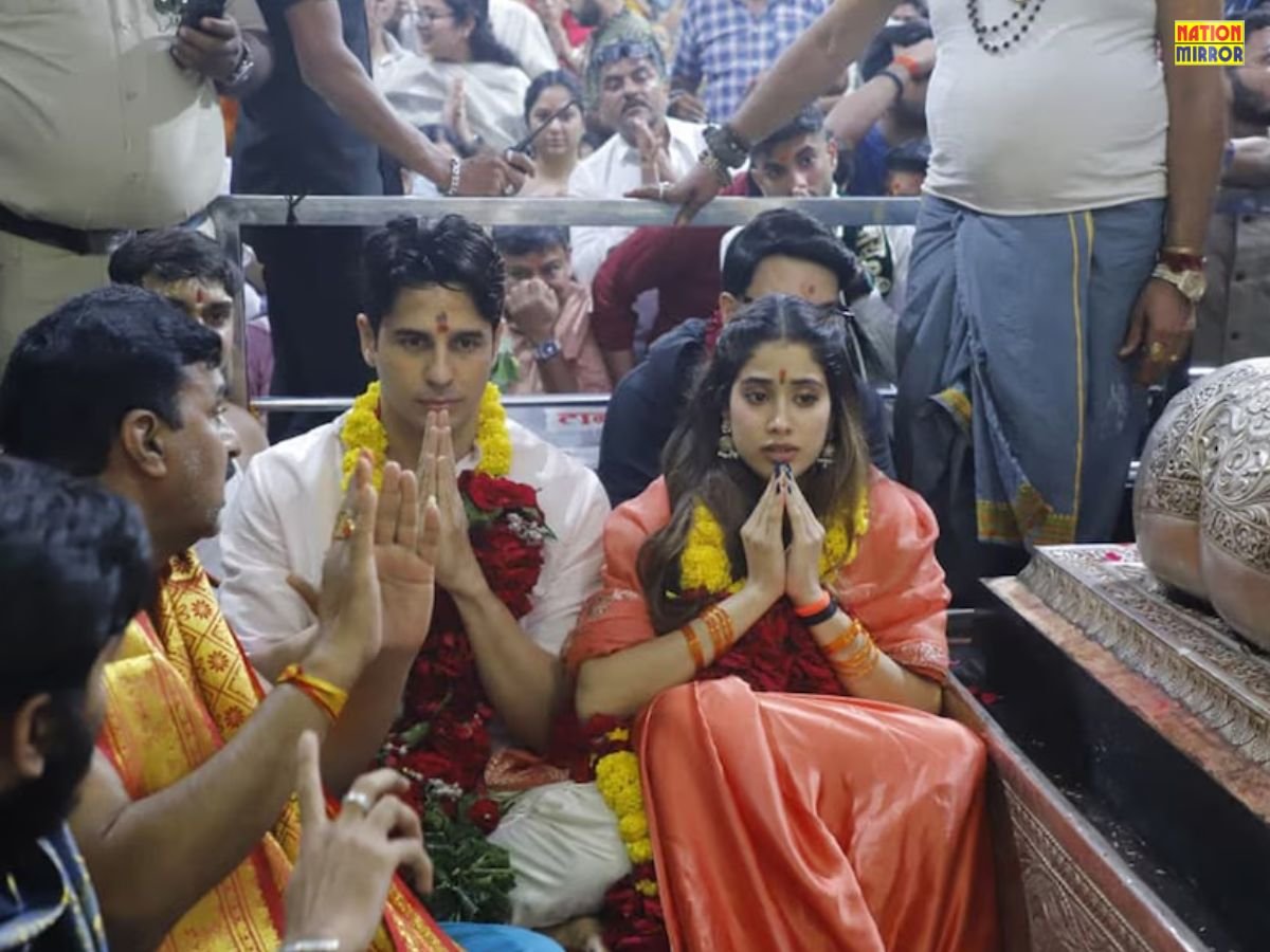 sidharth jhanvi mahakal visit ‘परम सुंदरी’ रिलीज से पहले सिद्धार्थ-जान्हवी पहुंचे उज्जैन महाकाल मंदिर में की पूजा-अर्चना