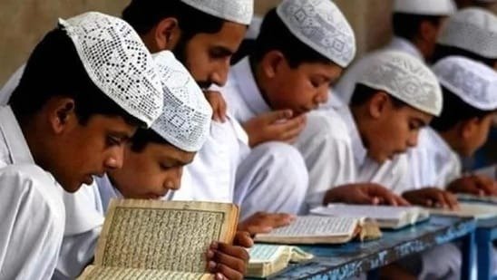 mp madrasa scholarship scam mp में मदरसों में वजीफा घोटालाफर्जी छात्रवृत्ति में 57 लाख का खेल सिर्फ बोर्ड लगा मिला स्कूल