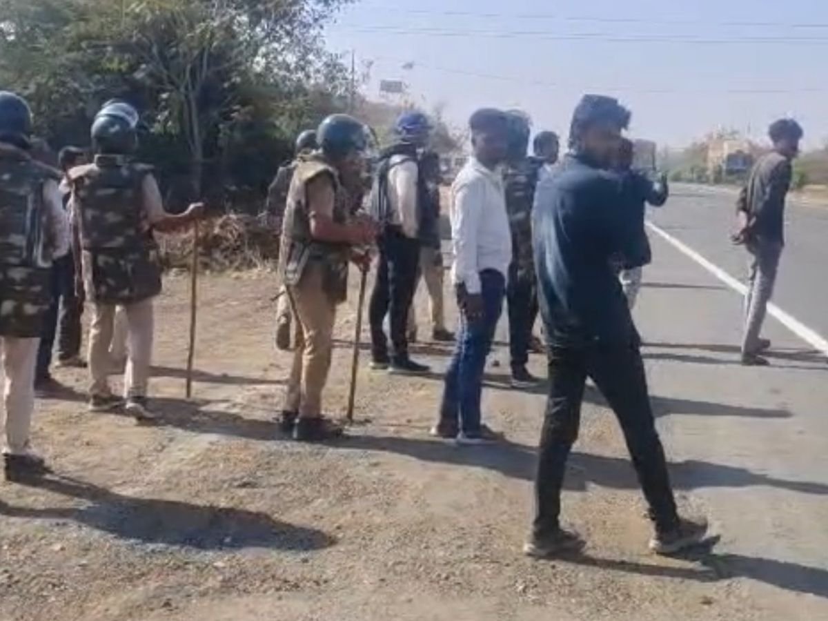 धार में अतिक्रमण हटाने गई टीम पर पथराव ti और महिला पुलिसकर्मी घायल इंदौर रेफर