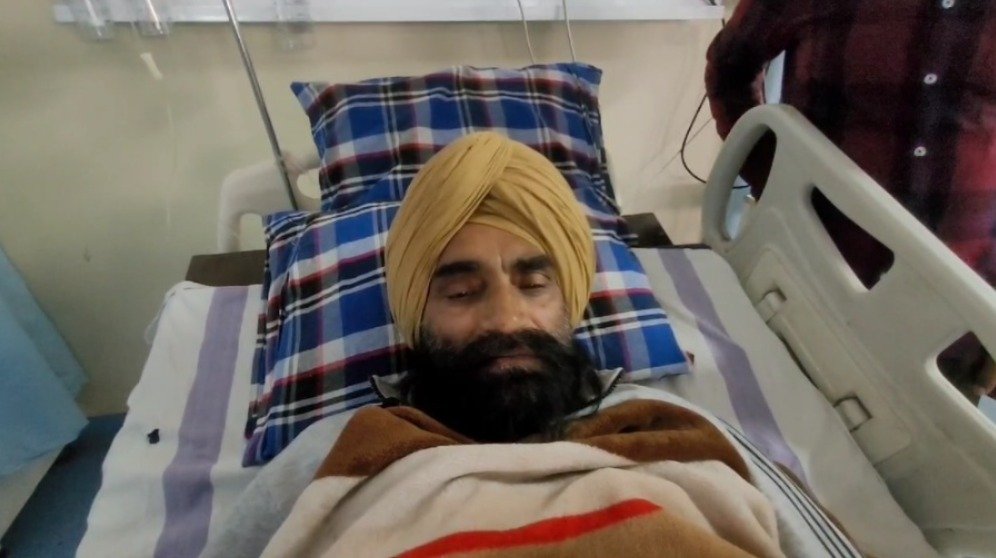 dewas रूटीन चेकिंग के दौरान शराबियों ने asi पर किया हमला सिर में गंभीर चोटें