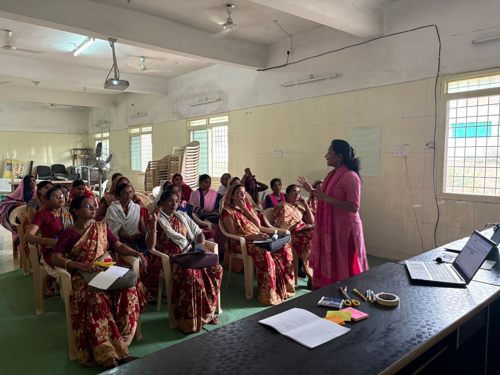 1000 days nutrition training kesli केसली में 1000 दिवस देखभाल और पोषण पर आंगनवाड़ी कार्यकर्ताओं को दिया गया विशेष प्रशिक्षण