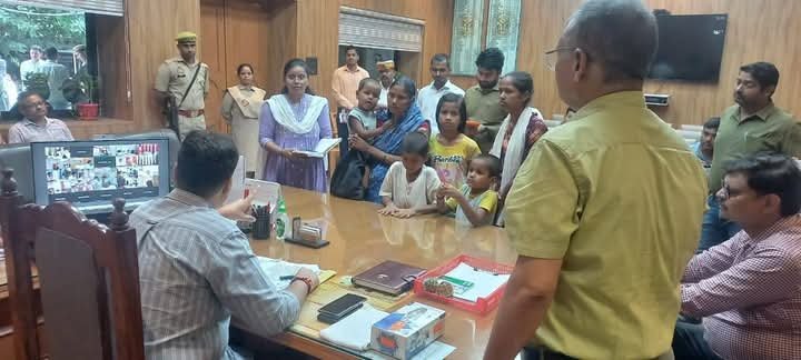 हरदोई में जन सुनवाई जिलाधिकारी ने दिलाया 90 लोगों को त्वरित न्याय