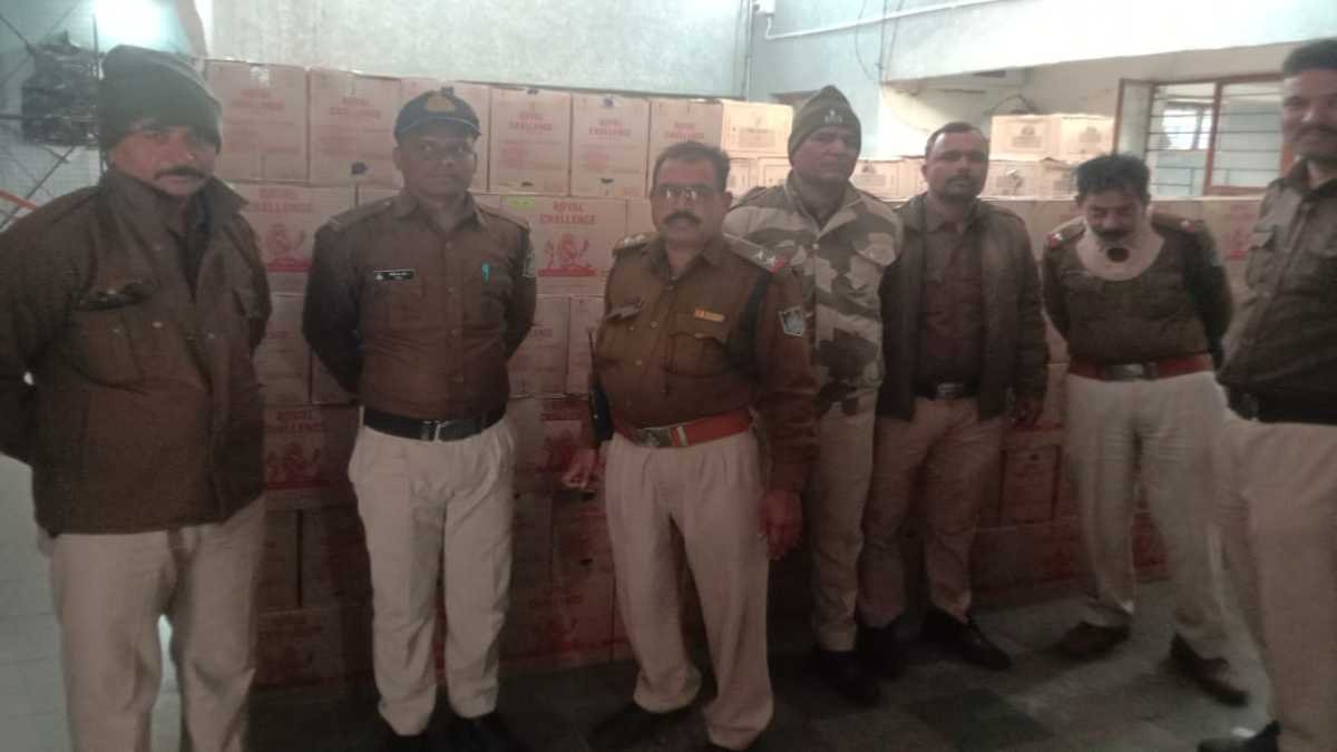 mp liquor smuggling exposed  पुलिस ने 1200 पेटी अवैध शराब पकड़ी