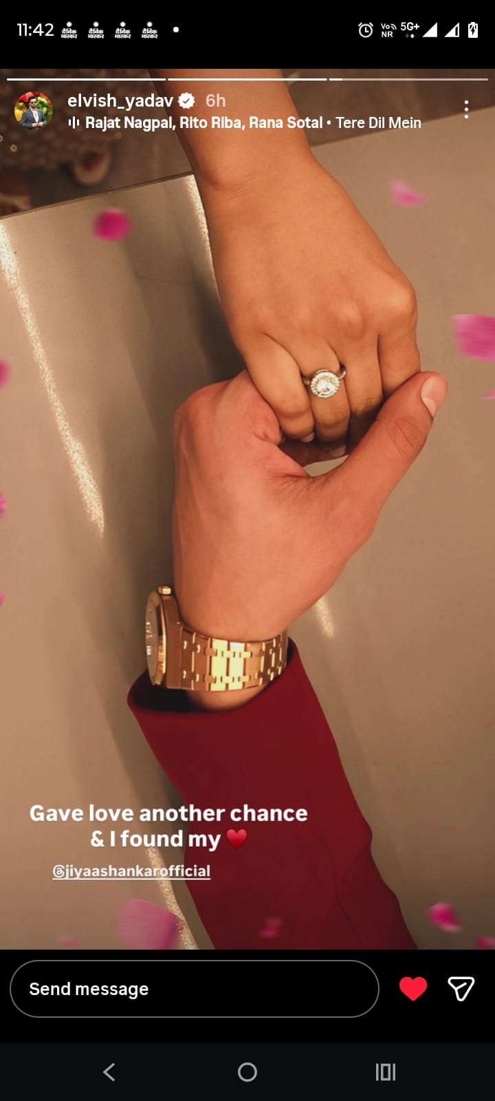 elvish jiya engagement rumours एल्विश यादव ने जिया शंकर से की सगाई तस्वीरें हो रही वायरल