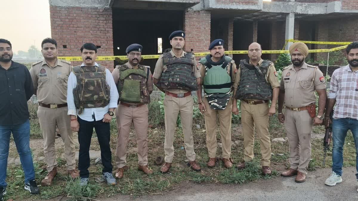 agra encounter - jewellery shop robbery ज्वैलरी शोरूम लूट-हत्या का आरोपी मुठभेड़ में ढेर