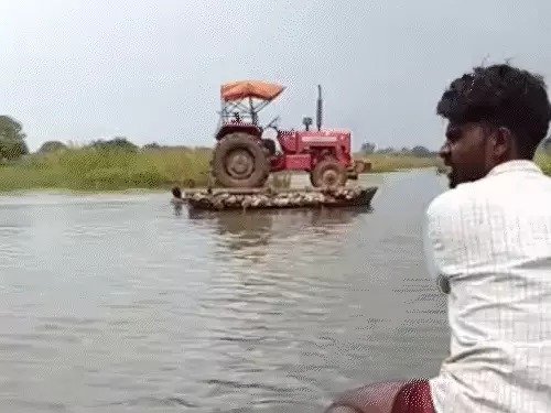 बिजली गिरने से 7 मौतें 13 राज्यों में भारी बारिश का अलर्ट अगले 4 दिन अलर्ट