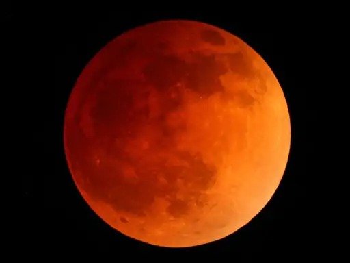 चंद्र ग्रहण भारत में दिखेगा साल का सबसे रहस्यमयी ब्लड मून 82 मिनट तक होगा लाल