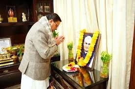 मुख्यमंत्री धामी ने भारत रत्न पूर्व प्रधानमंत्री अटल बिहारी वाजपेयी को दी श्रद्धांजलि
