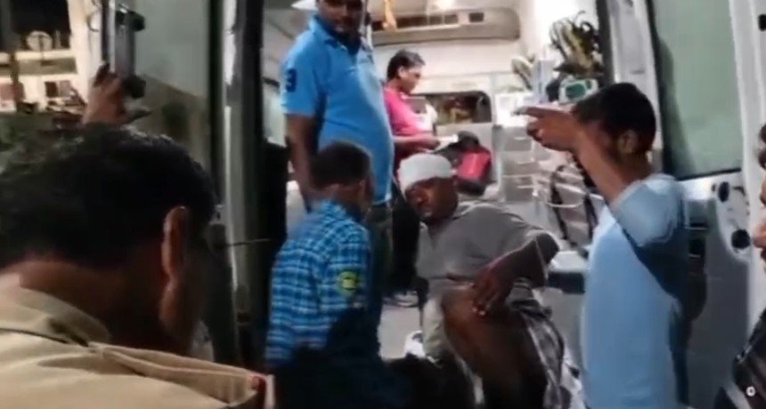 mahoba shooting news महोबा में बदमाशों ने आटा चक्की संचालक को मारी गोली नकदी लूटकर फरार