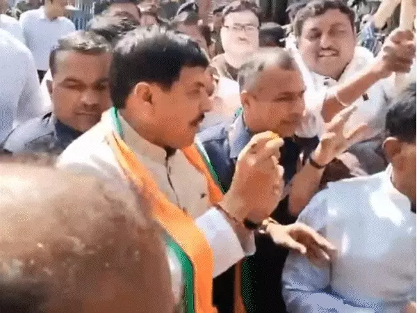 mp news  भोपाल में भाजपा कार्यालय में  nda की जीत का जश्न मनाया गया