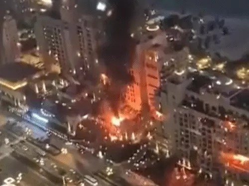 दुबई में दहशत बुर्ज खलीफा के पास ड्रोन हमला एयरपोर्ट बंद एयर इंडिया ने लंदन-टोरंटो समेत 5 बड़ी उड़ानें रद्द कीं