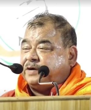abhay mishra controversial statement कांग्रेस विधायक अभय मिश्रा का विवादित बयान… मंच से एसपी को कहा ‘आधा पुरुष-आधा महिला’ डिप्टी सीएम को बताया ‘मिट्टी खाने वाला कीड़ा’