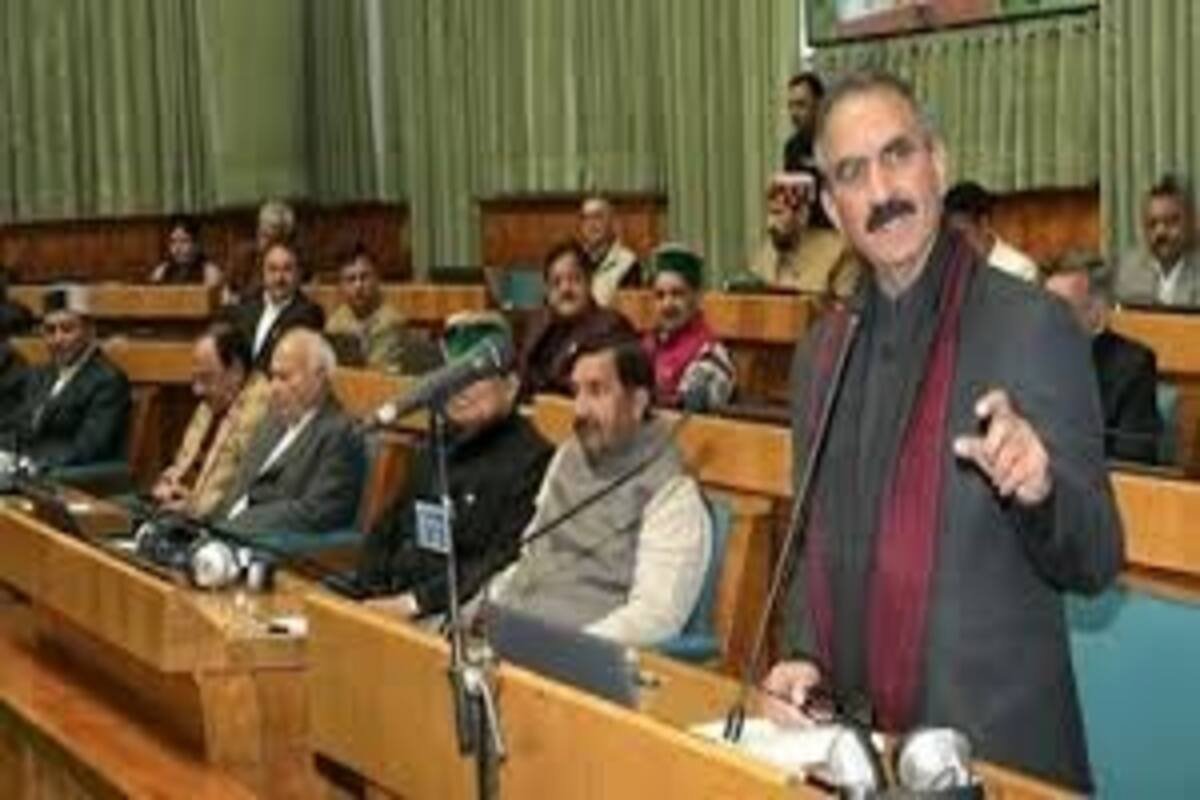 हिमाचल cm सुक्खू ने पेश किया बजट सीएम-सांसदों के वेतन पर कैंची कर्मचारियों को मिली राहत