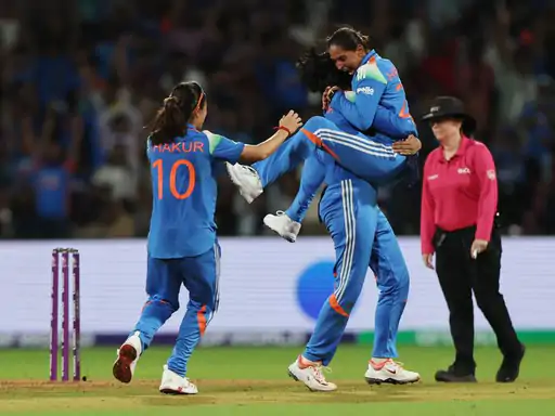 भारत ने रचा इतिहास 2025 विमेंस वनडे वर्ल्ड कप जीता साउथ अफ्रीका को 52 रन से हराया