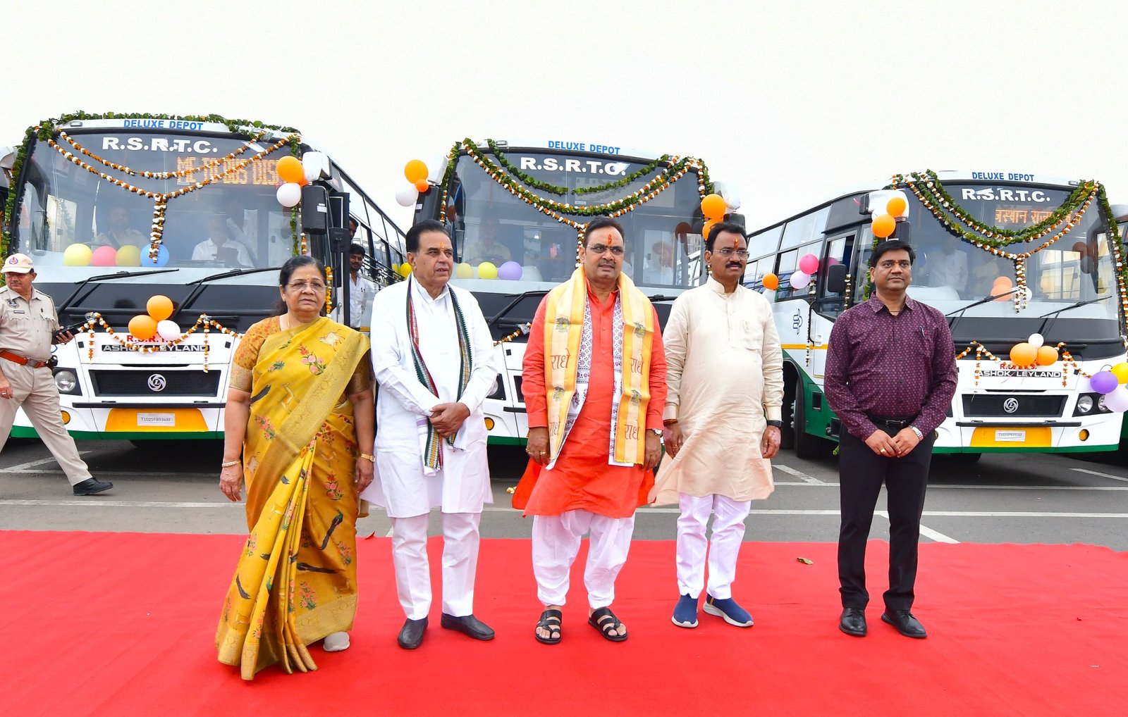 राजस्थान दिवस पर cm भजनलाल ने 207 बसों को दिखाई हरी झंडी