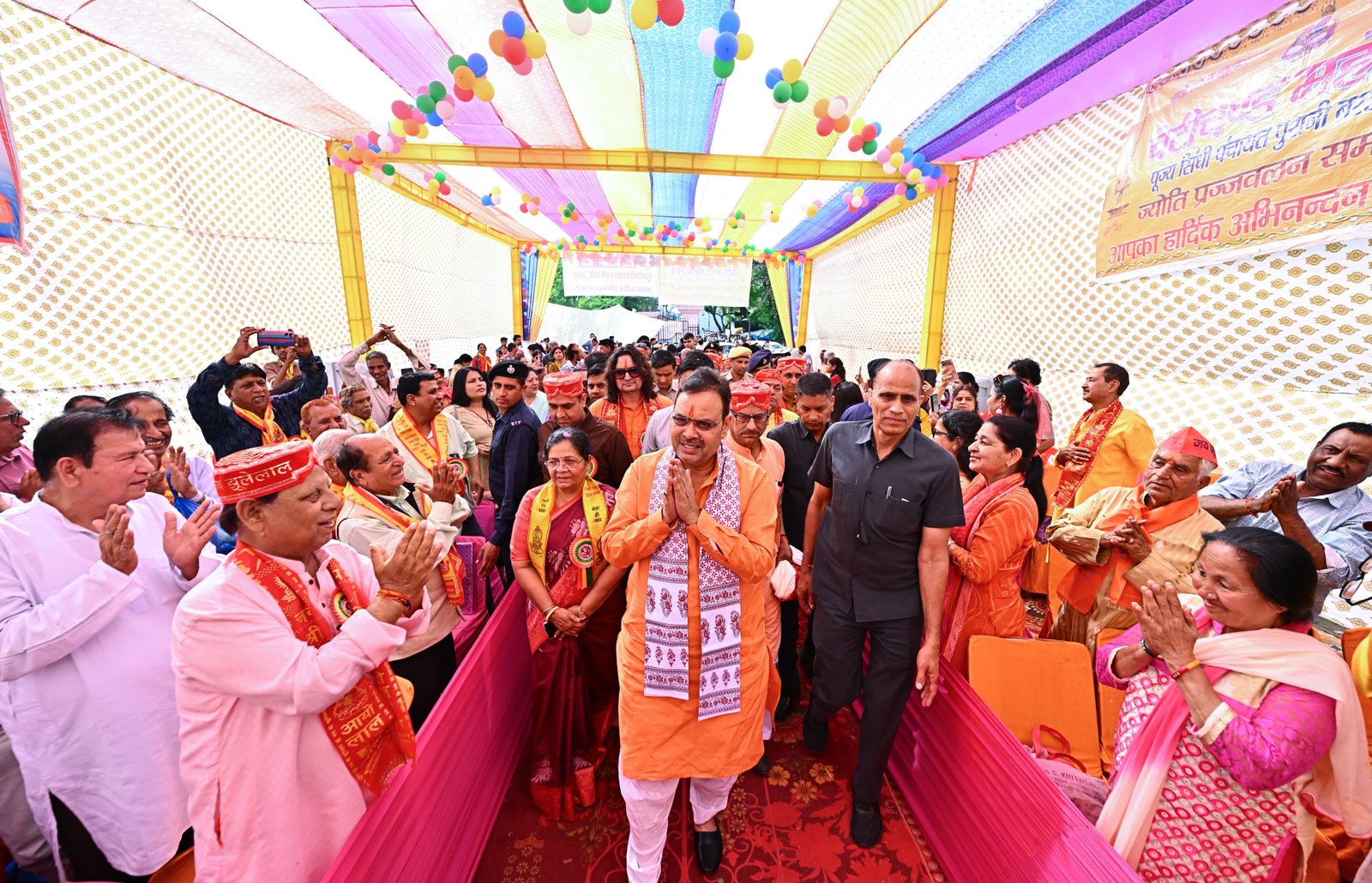 cm भजनलाल ने चेटीचंड के जुलूस को दिखाई हरी झंड़ी हजारों श्रद्धालु उमड़े