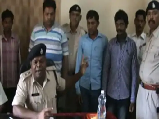 cg news  छत्तीसगढ़ के 5 जिलों में अर्बन नक्सल नेटवर्क पकड़ा हथियार सप्लाई में bjp नेता-कारोबारी शामिल