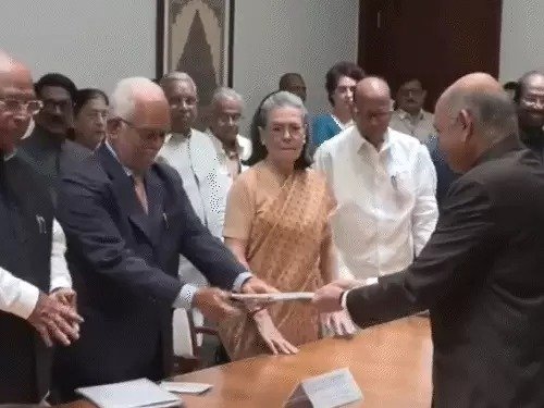 उपराष्ट्रपति चुनाव india उम्मीदवार बी सुदर्शन रेड्डी ने नामांकन किया