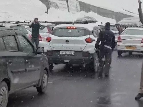 राजस्थान-mp में 34°c की तपिश हिमाचल-उत्तराखंड में बर्फबारी पंजाब-चंडीगढ़ में यलो अलर्ट