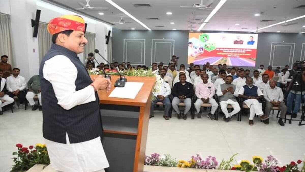 इंदौर-उज्जैन ग्रीनफील्ड परियोजना किसान और सरकार के बीच विश्वास की बनेगी मिसाल  मुख्यमंत्री डॉ यादव