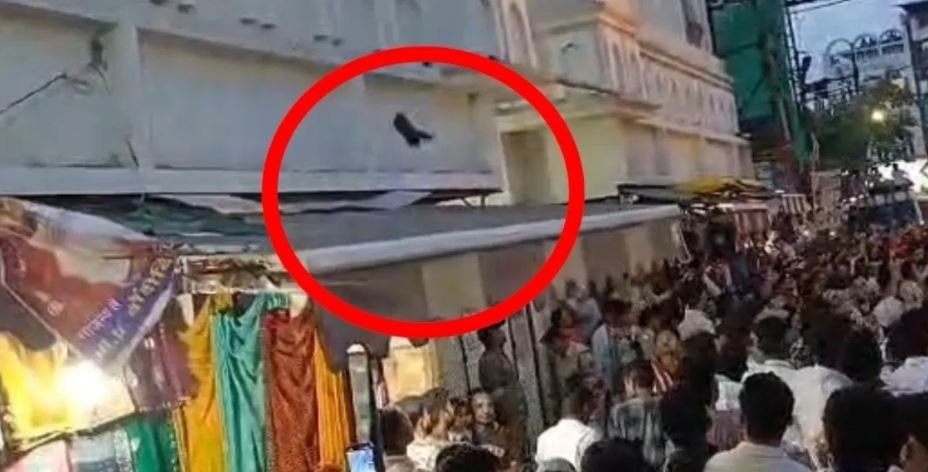 ujjain jagannath yatra controversy बाबा महाकाल की नगरी में जगन्नाथ यात्रा के दौरान विवाद मस्जिद पर चप्पल फेंकने से मुस्लिम समाज में आक्रोश