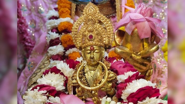 sheetala ashtami vrat 2026 11 मार्च को शीतला अष्टमी जानिए माता को क्यों चढ़ाया जाता है बासी खाना