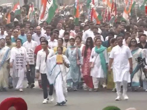 ममता बनर्जी का sir के खिलाफ मार्च बोलीं हर बांग्लाभाषी बांग्लादेशी नहीं