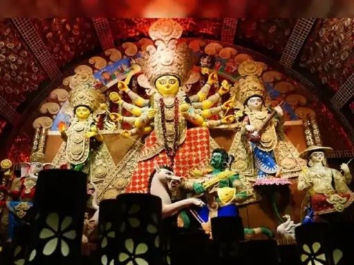  हर पंडाल को मिलेगी ‘सोने की चमक’ ₹110 लाख का तोहफा दे रहीं ममता 