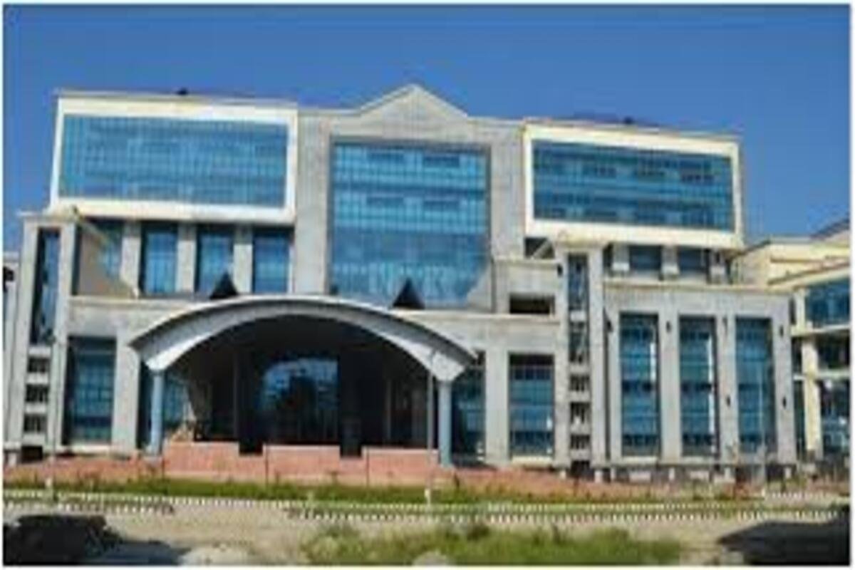 हिमाचल के नेरचौक मेडिकल कॉलेज में शुरू हुई रोबोटिक सर्जरी cm सुक्खू ने किया शुभारंभ