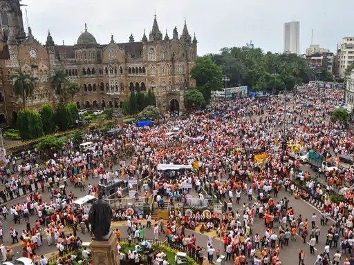 मराठा आंदोलन के बाद आजाद मैदान 5 दिन में जमा हुआ 125 टन कचरा