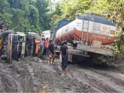 मिजोरम में फ्यूल और राशन संकट तेल टैंकरों की हड़ताल महंगाई की मार