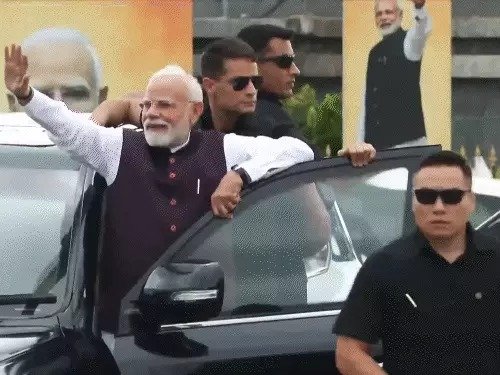 मोदी गरजेः कांग्रेस अभी भी लूट में लगी है ओडिशा को 60 हजार करोड़ तक का तोहफा