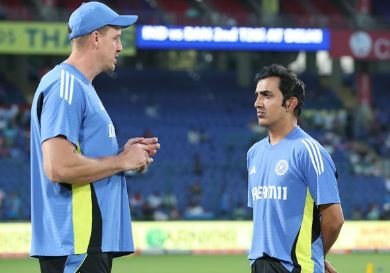 india setback before champions trophy चैंपियंस ट्रॉफी से पहले भारत को लगा झटका बॉलिंग कोच मोर्कल लौटे अपने देश साउथ अफ्रीका