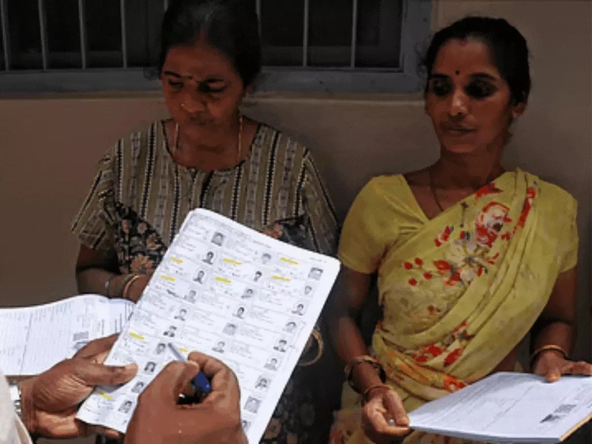 असम में फाइनल वोटर लिस्ट जारी 243 लाख नाम हटे अब राज्य में 249 करोड़ मतदाता बंगाल में तारीख आगे बढ़ी