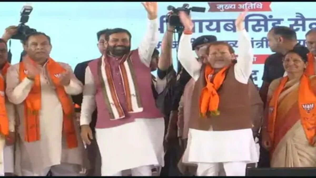 सोनीपत में गरजे हरियाणा cm सैनी विपक्ष पर जम कर किया वार बोले-‘वैश्विक संकट में भी ढूंढ रहे राजनीति’