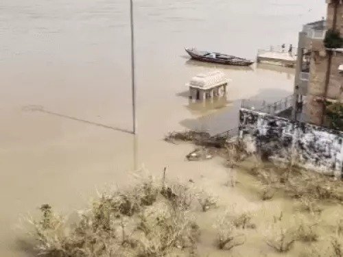 देश में बारिश बनी आपदा पंजाब डूबा जम्मू-कश्मीर जाम हरियाणा-गुजरात में बाढ़