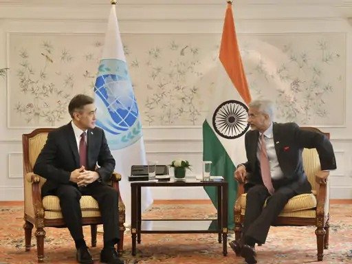 एस जयशंकर की चीन यात्रा रिश्तों में नरमी के संकेत sco बैठक में होंगे शामिल